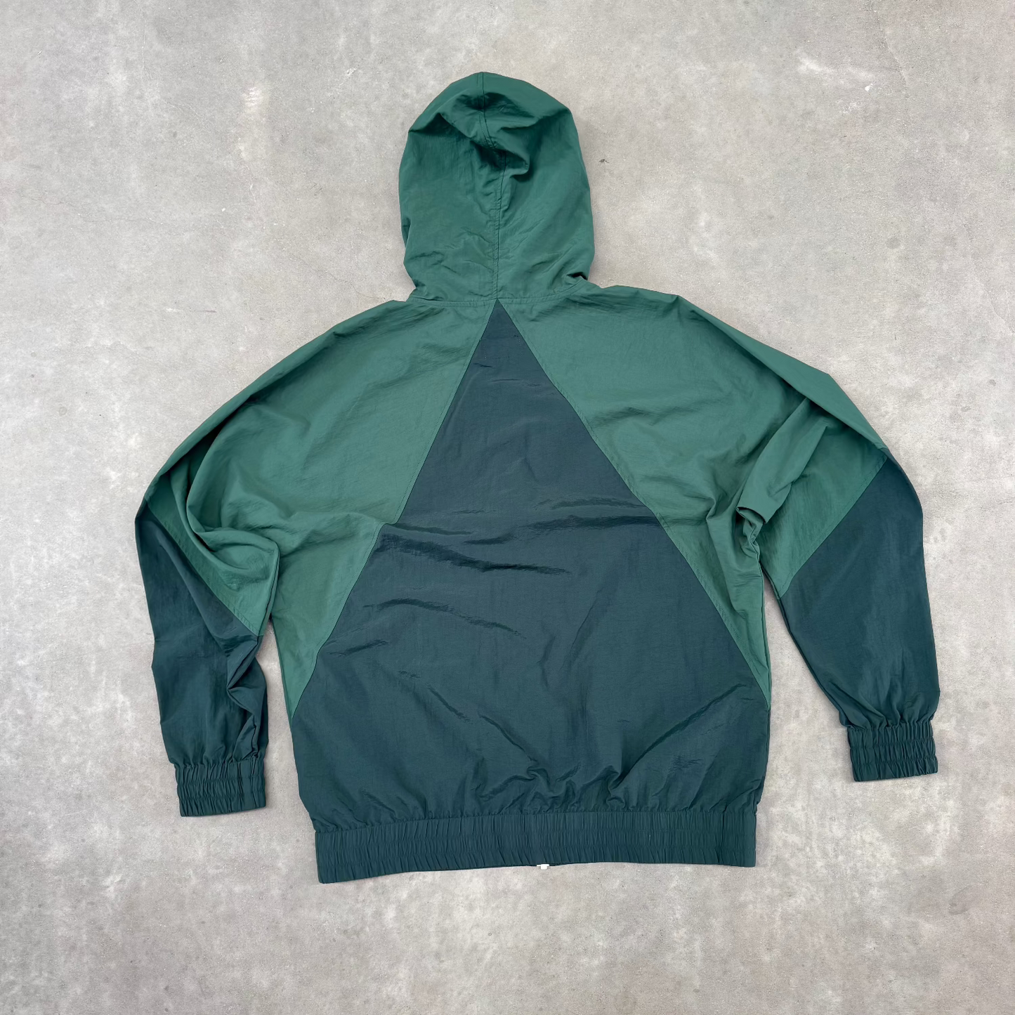 Impeccably Imperfect Mens Retro Shell Jacket Daintree Green