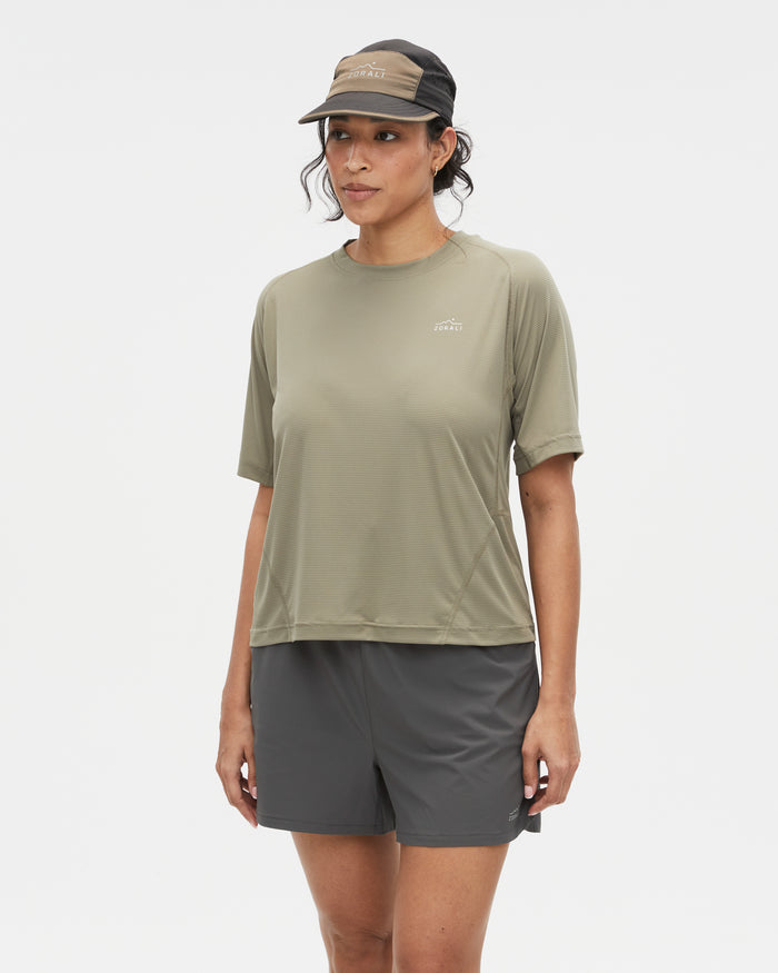 Alejandra wearing the Saltbush top, size 12