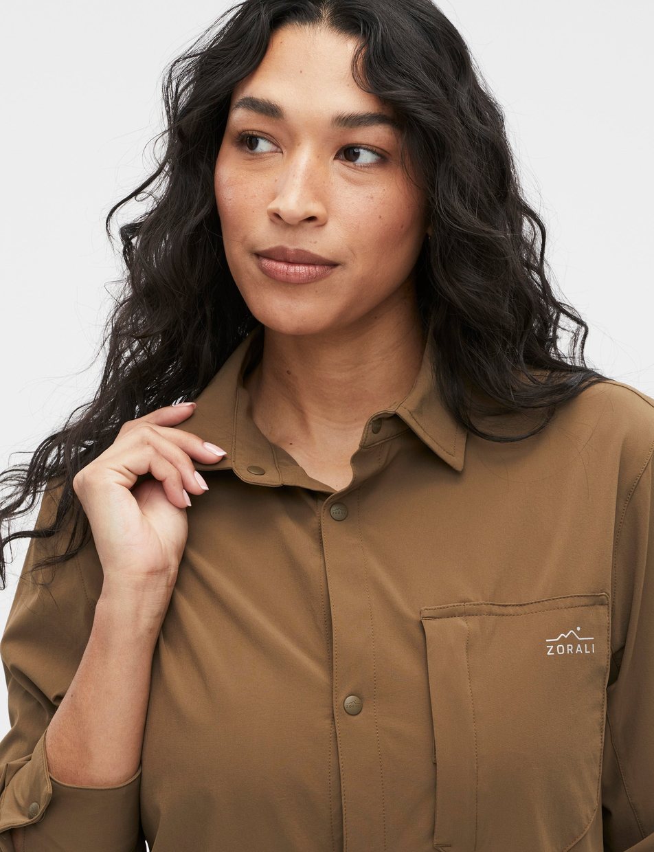 Flip-up collar on the Teak Daylight™ Technical Long Sleeve Shirt