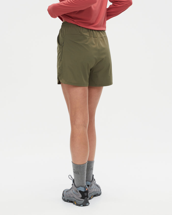 Bianca wearing the Ivy Green shorts, size 8