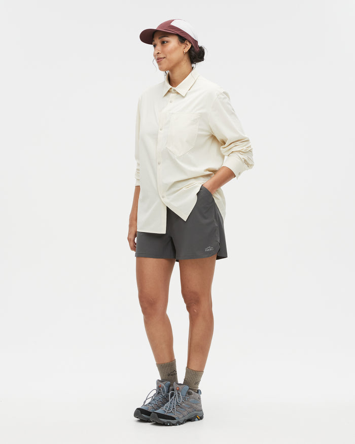 Alejandra wearing the Beachwood shirt, size M