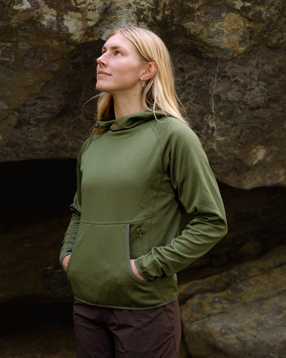 Womens Air-Grid Fleece Bush Green — lifestyle