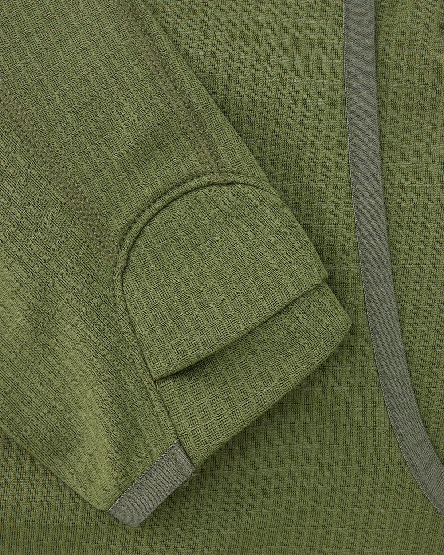 Womens Air-Grid Fleece Bush Green flat lay