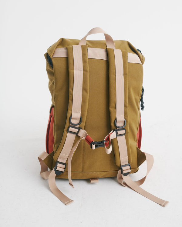 Zorali Escapade Backpack Free Hike Bottle With Purchase