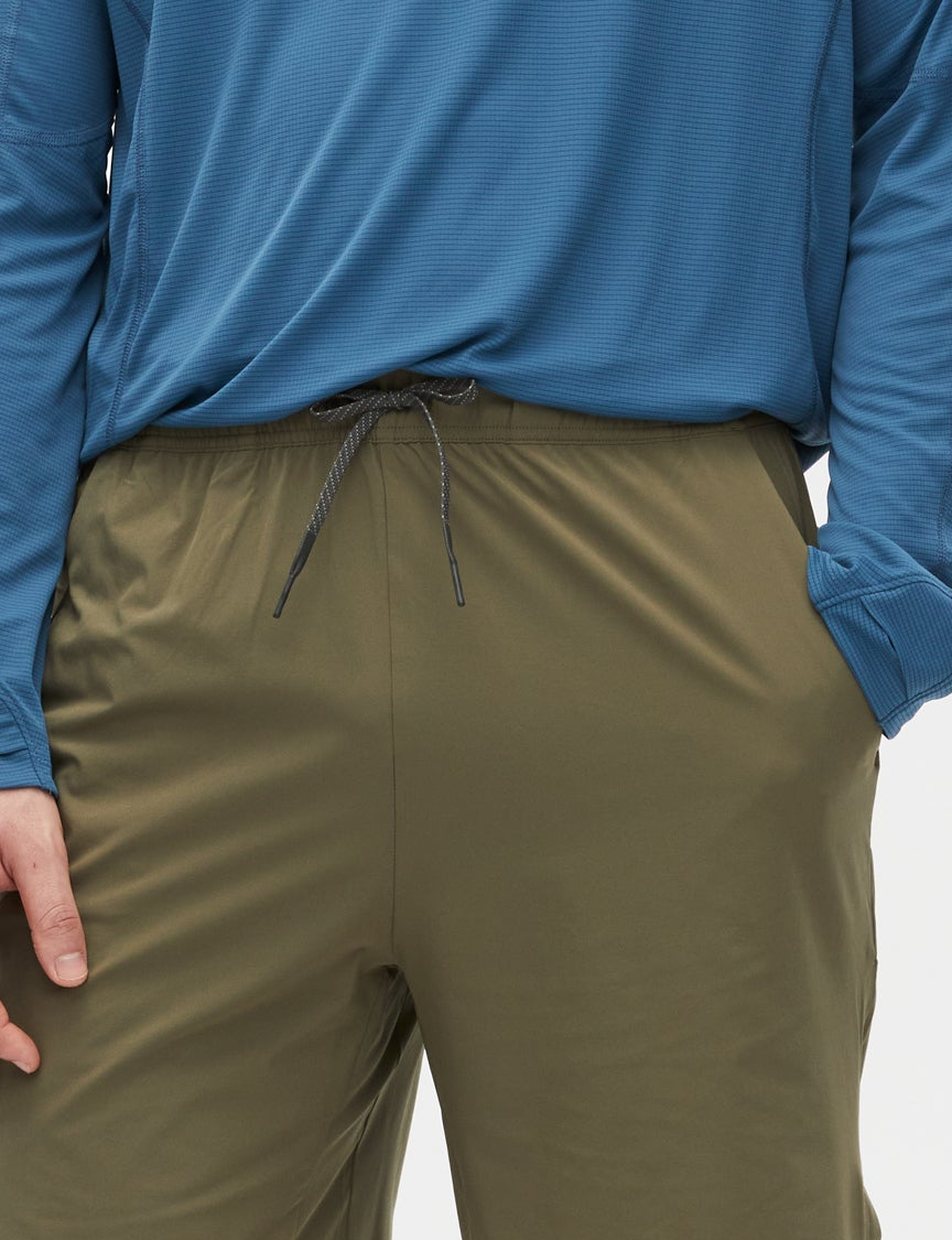 Drawcord waistband on the Ivy Green Daylight™ Shorts