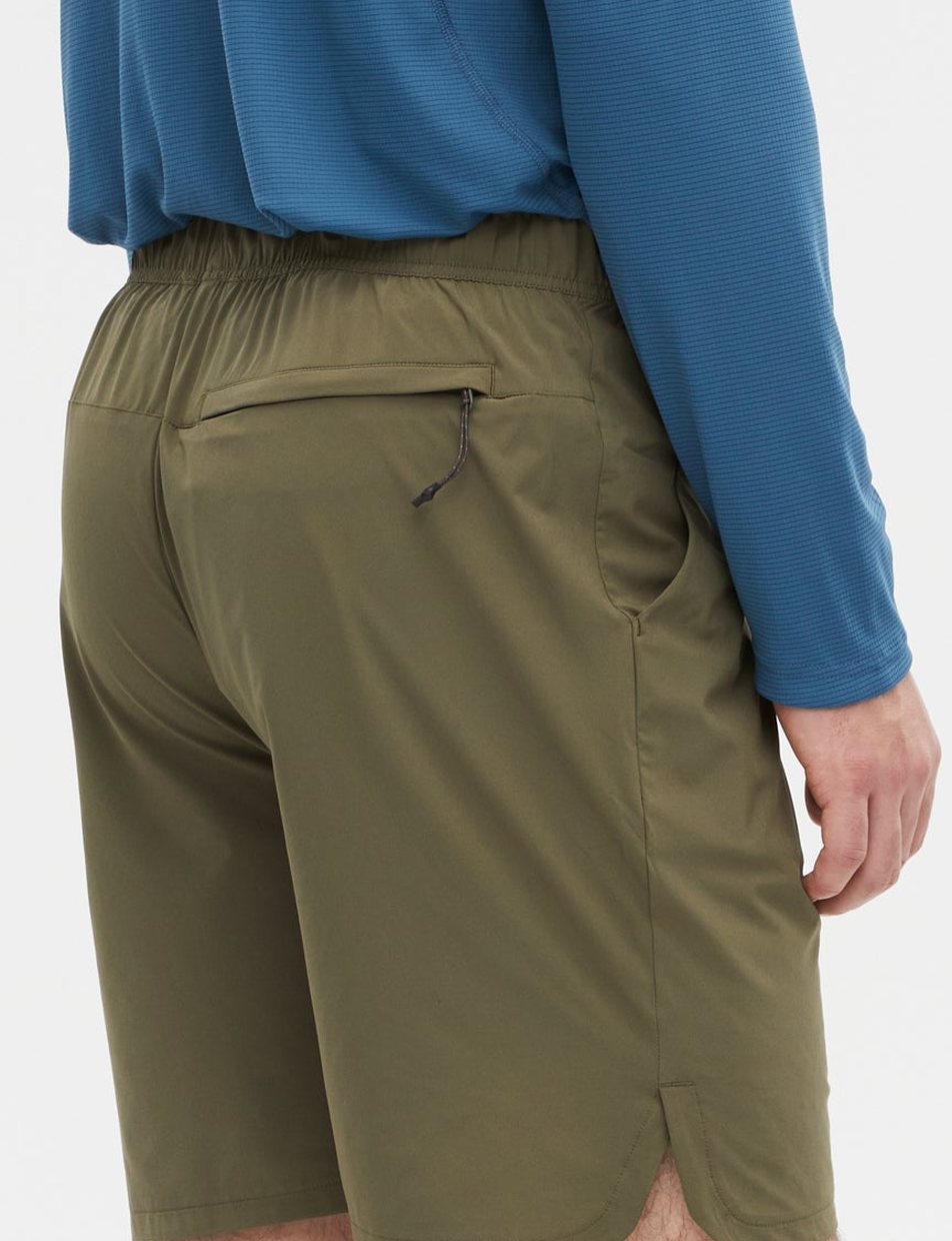 Zippered back pocket on the Ivy Green Daylight™ Shorts
