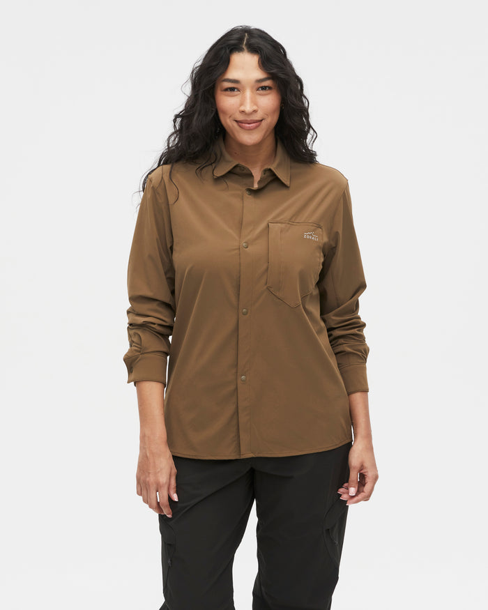 Alejandra wearing the Teak shirt, size M