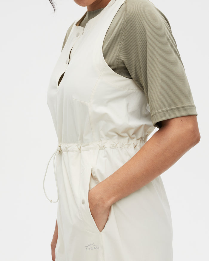 Alejandra wearing the Beachwood dress, size 10