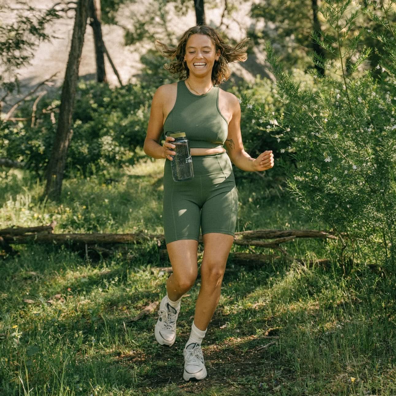 Womens Move Crop Olive