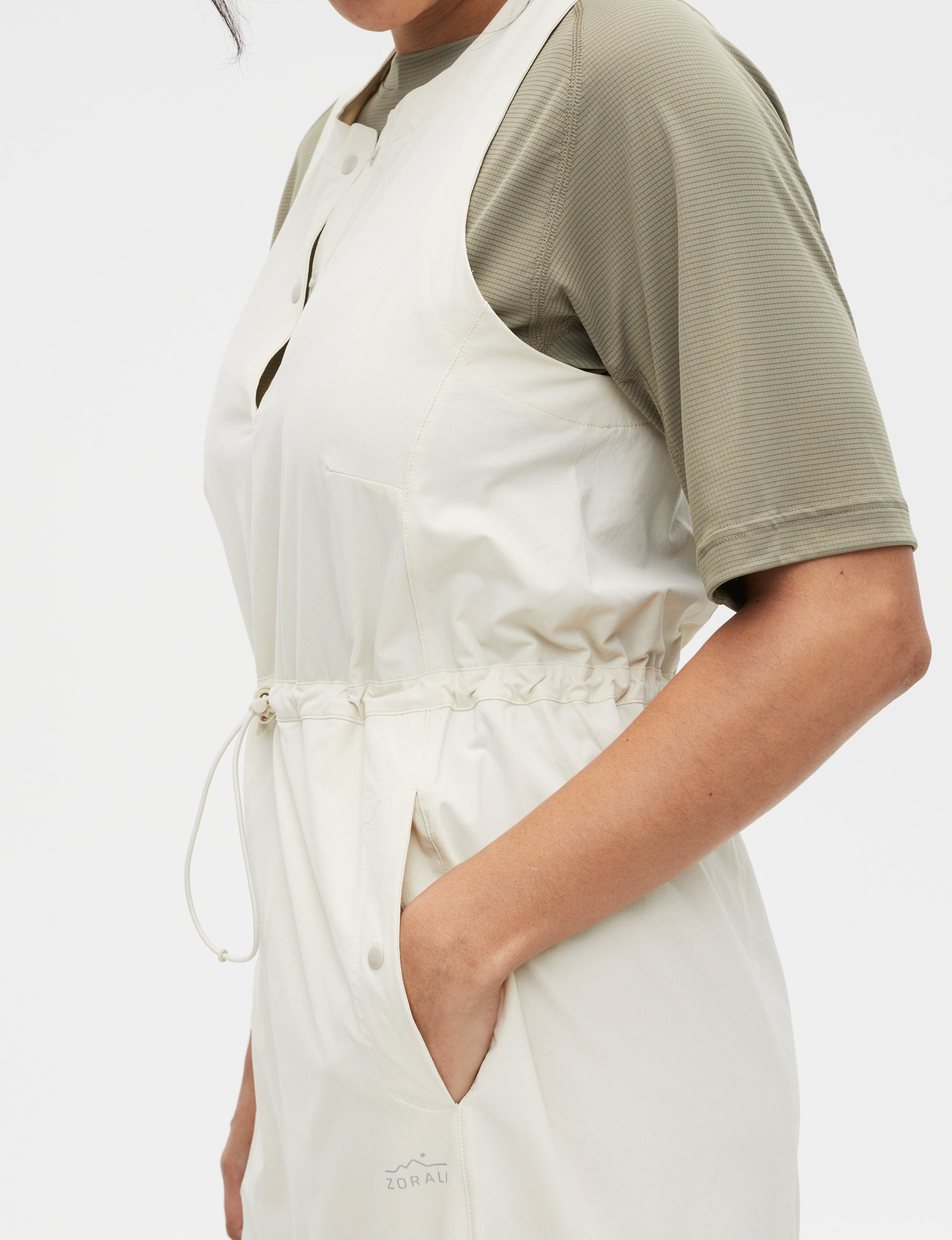 Snap pockets + waist cord on the Beachwood Daylight™ Motion Dress