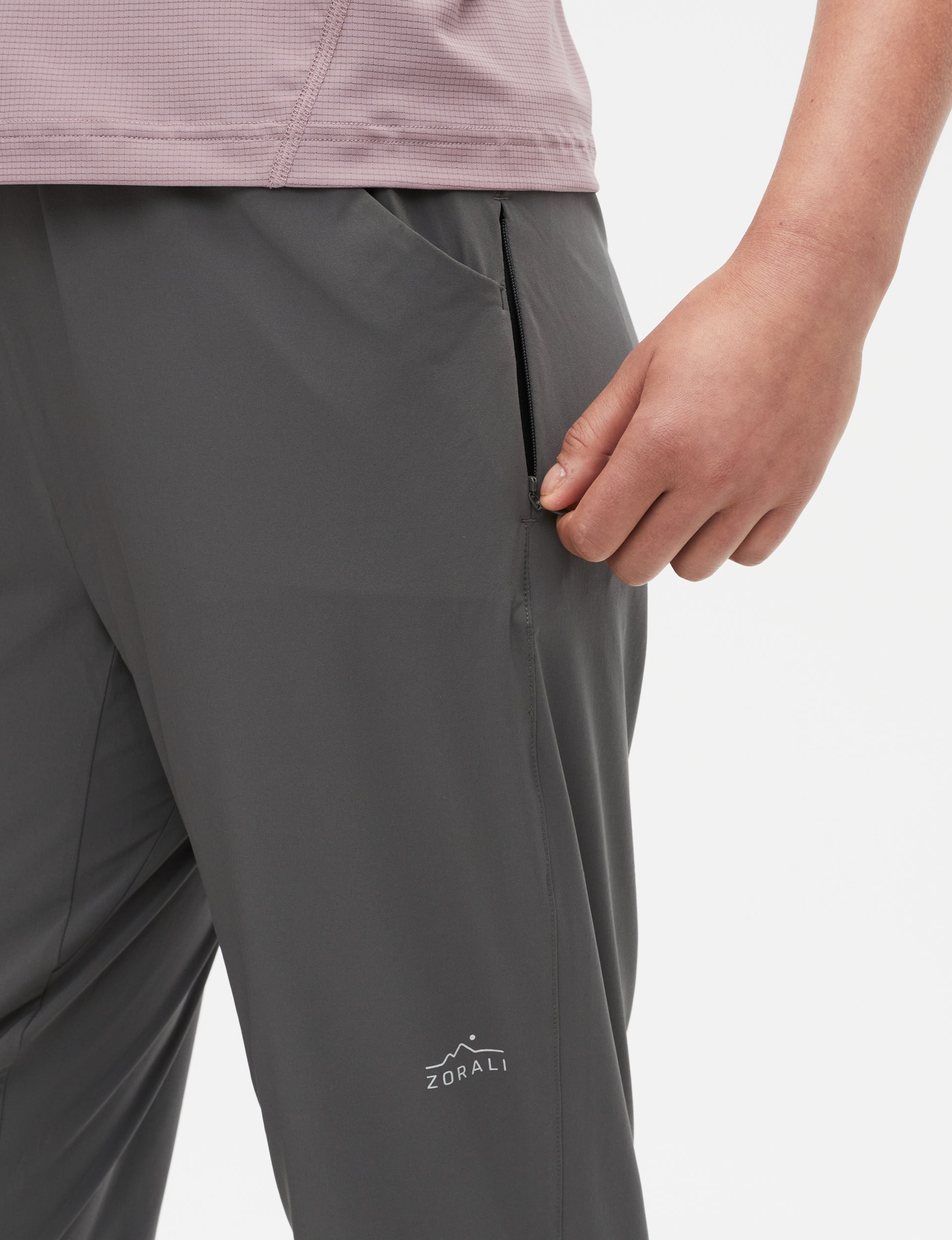 Two hand pockets on the Ash Daylight™ Pants