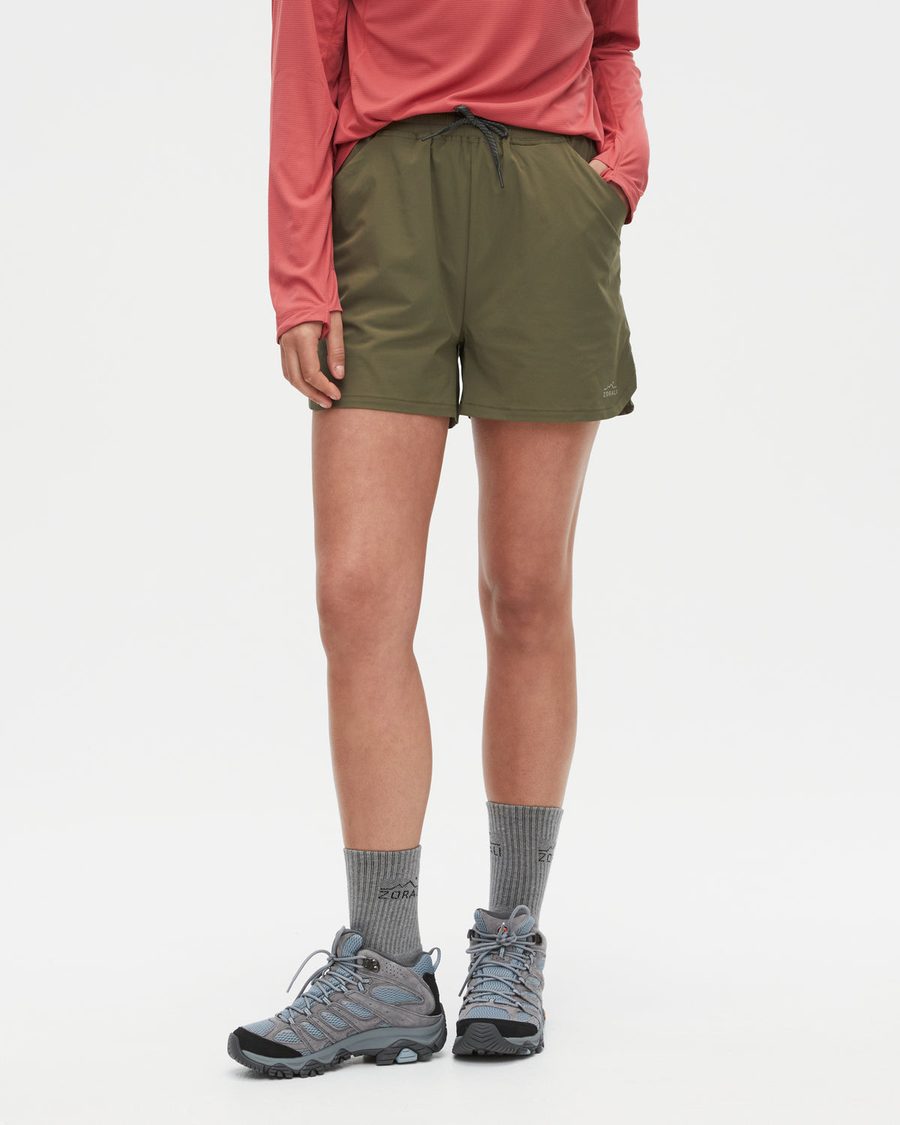 Womens Daylight™ Shorts in Ivy Green